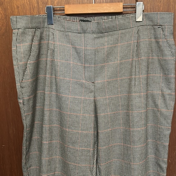Reitmans Pull On Plaid Pants - Picture 2 of 8